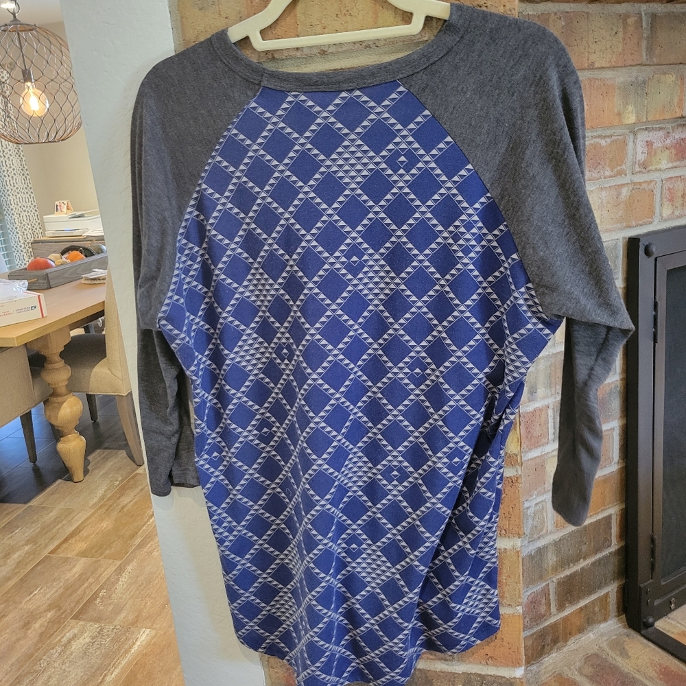 The Randy LulaRoe 3/4 Sleeve Top - Picture 3 of 3